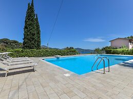 Apartment in Elba Near Straccoligno Beach