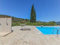Apartment in Elba Near Straccoligno Beach