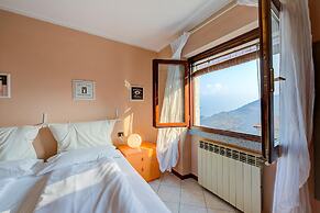 Casa Angiolina Lake Mountain View