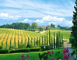 Apartment in Tuscany With Pool & Golf Access