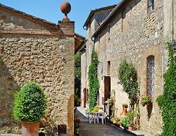 Charming House in Tuscany With Pool & Views