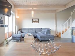 Exklusiv Eingerichtetes Ferienhaus in Strandnahe