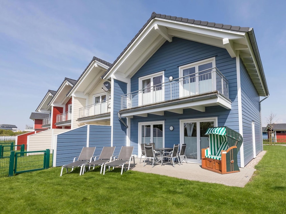 Exklusiv Eingerichtetes Ferienhaus in Strandnahe