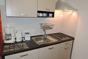 Kolczewo Cottage With BBQ & Garden