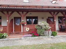 Kolczewo Cottage With BBQ & Garden
