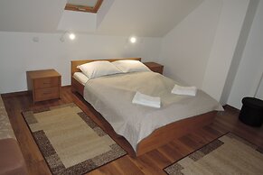Kolczewo Cottage With BBQ & Garden