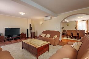 Pool Villa Divina in i an