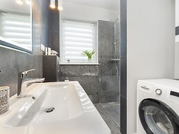 Comfortable Apartment, Pool, Close to the Beach