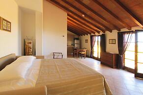 Apartment With Balcony in Poggio All'agnello