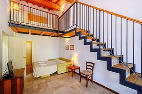 Apartment With Balcony in Poggio All'agnello