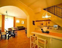 Apartment in Tuscany With Golf & Pools