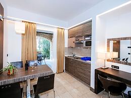 Zaton Apartment Near Sea Beach