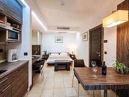 Zaton Apartment Near Sea Beach
