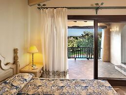 Stay in Porto Cervo With Garden Setting