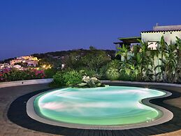 Stay in Porto Cervo With Garden Setting