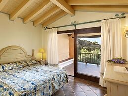 Stay in Porto Cervo With Garden Setting