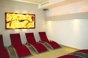 Chalet in Fiss With Panoramic Mountain Views