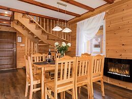 Comfortable Houses With Swimming Pools, Rewal