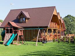 Comfortable Houses With Swimming Pools, Rewal
