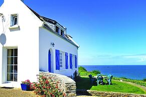 Holiday Home Locquirec With Stunning Sea View