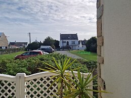 Flat With Direct Beach Access
