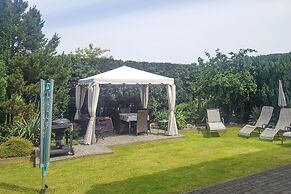 Large, Comfortable Holiday Villa, Private Garden