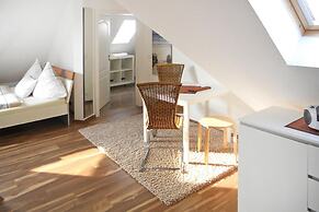 Large, Comfortable Holiday Villa, Private Garden