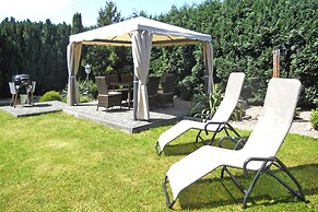 Large, Comfortable Holiday Villa, Private Garden
