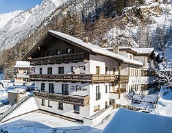 Apartment in Solden With a ski Storage