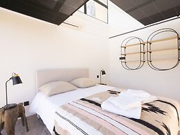 Peyrusse Peace: Pool & Charm