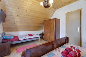 Rustic Cottage With Heated Pool
