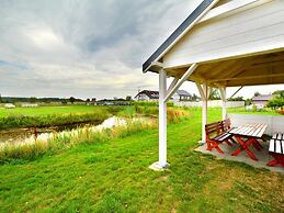 Holiday Homes With air Conditioning, Pool, Jacuzzi