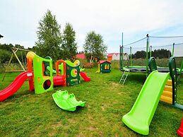 Holiday Homes With air Conditioning, Pool, Jacuzzi