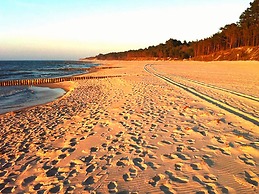 Holiday Homes With air Conditioning, Pool, Jacuzzi