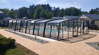 Holiday Homes With air Conditioning, Pool, Jacuzzi