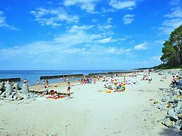 Holiday Homes With air Conditioning, Pool, Jacuzzi
