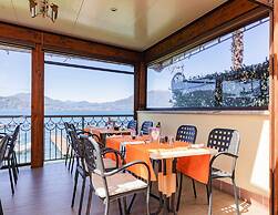 Residence Casa & Vela With Private Beach, Oggebbio