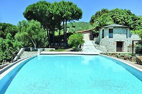 Villa in Rio Nell Elba With Pool
