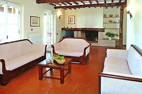 Villa in Rio Nell Elba With Pool