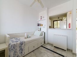 Peaceful Retreat Near the Beach