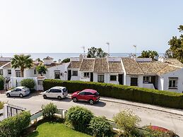 Peaceful Retreat Near the Beach