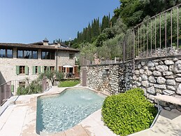 Borgo Alba Apt. w/ Shared Pool