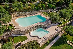 Borgo Alba Apt. w/ Shared Pool