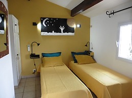Cottage in Bellegarde Near Camargue Reserve