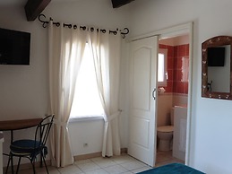 Cottage in Bellegarde Near Camargue Reserve