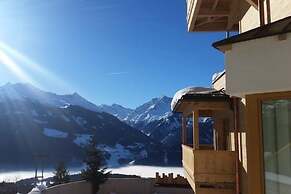 Kitzbuhel Alpine Lodge With Private Infrared Sauna