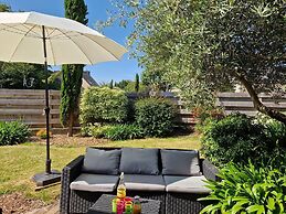 Holiday Home With Garden, Auray