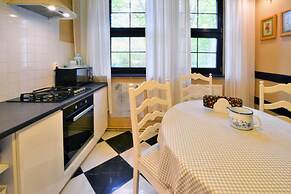 Large Holiday Villa With Fireplace and Garden