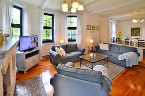 Large Holiday Villa With Fireplace and Garden