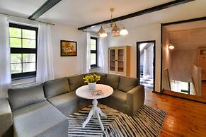 Large Holiday Villa With Fireplace and Garden